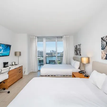 Amazing Family Studio At Beachwalk On Hallandale